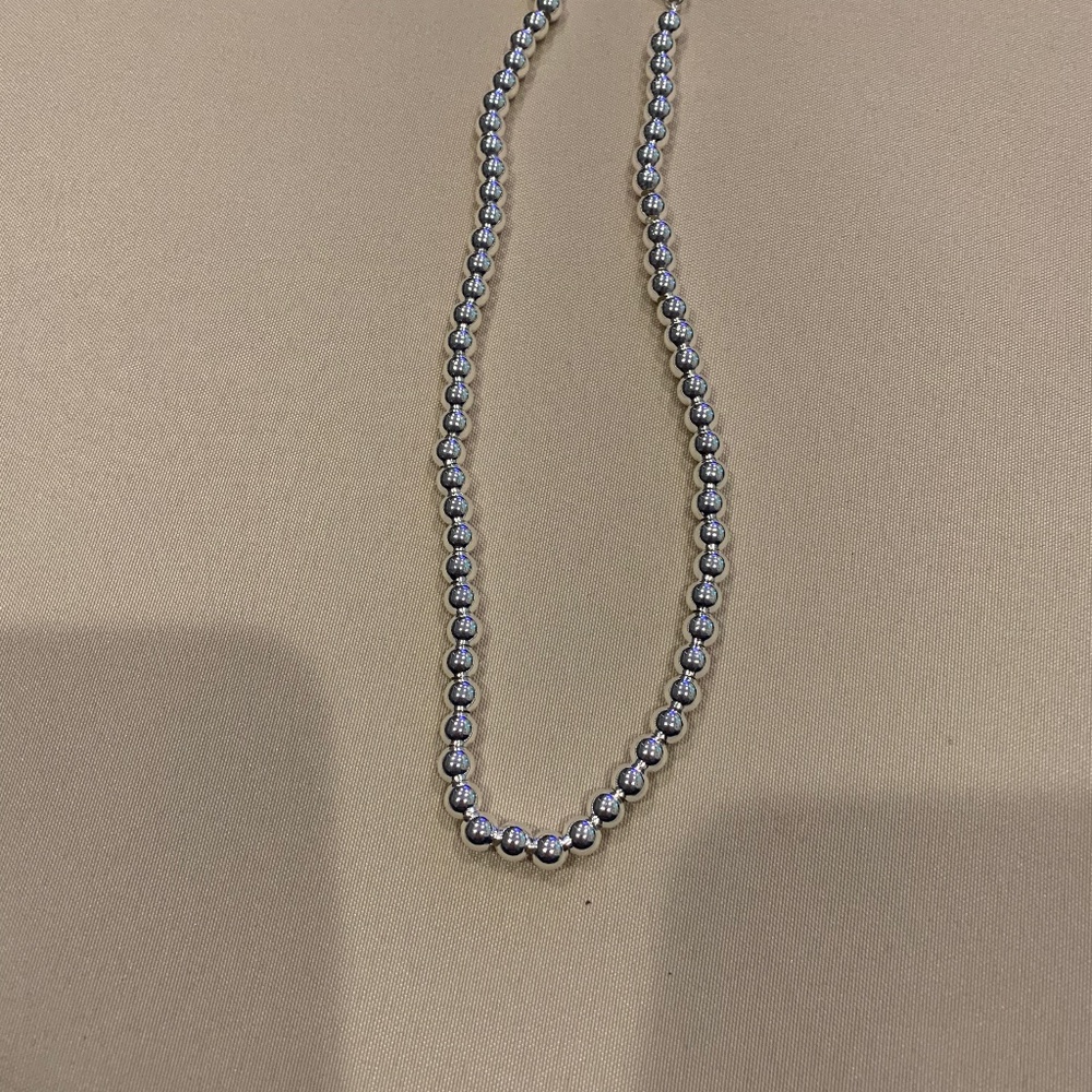Silvertone Round Metal Beaded Necklace 9” L